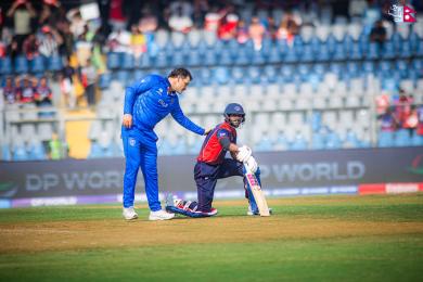 इटालियन स्पिनरसामु नेपाली ब्याटिङ स्तब्ध, १२४ रनको झिनो लक्ष्य दियो